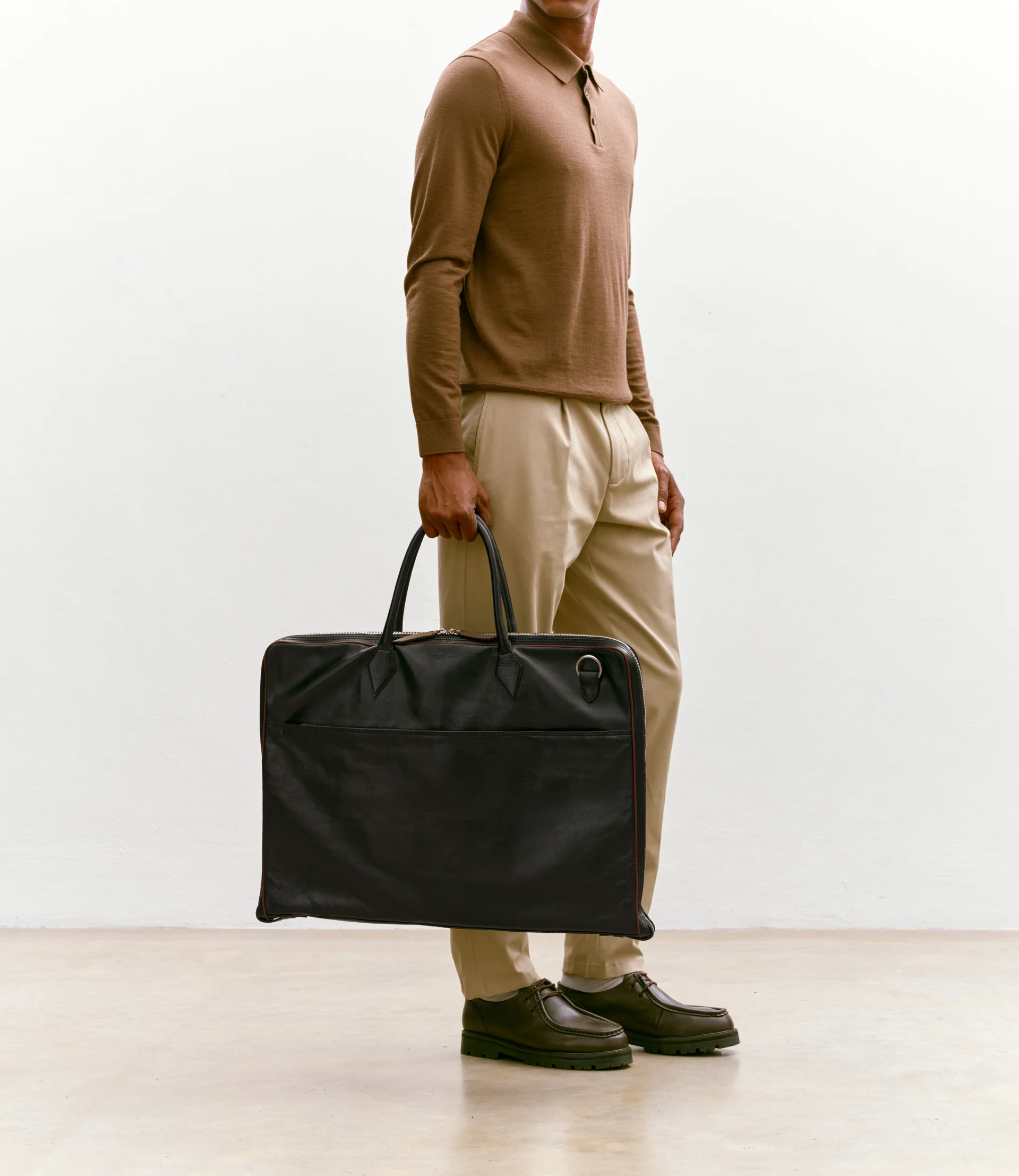 Closer Suit Carrier Elvis Black with Buffalo Cognac - Image 2