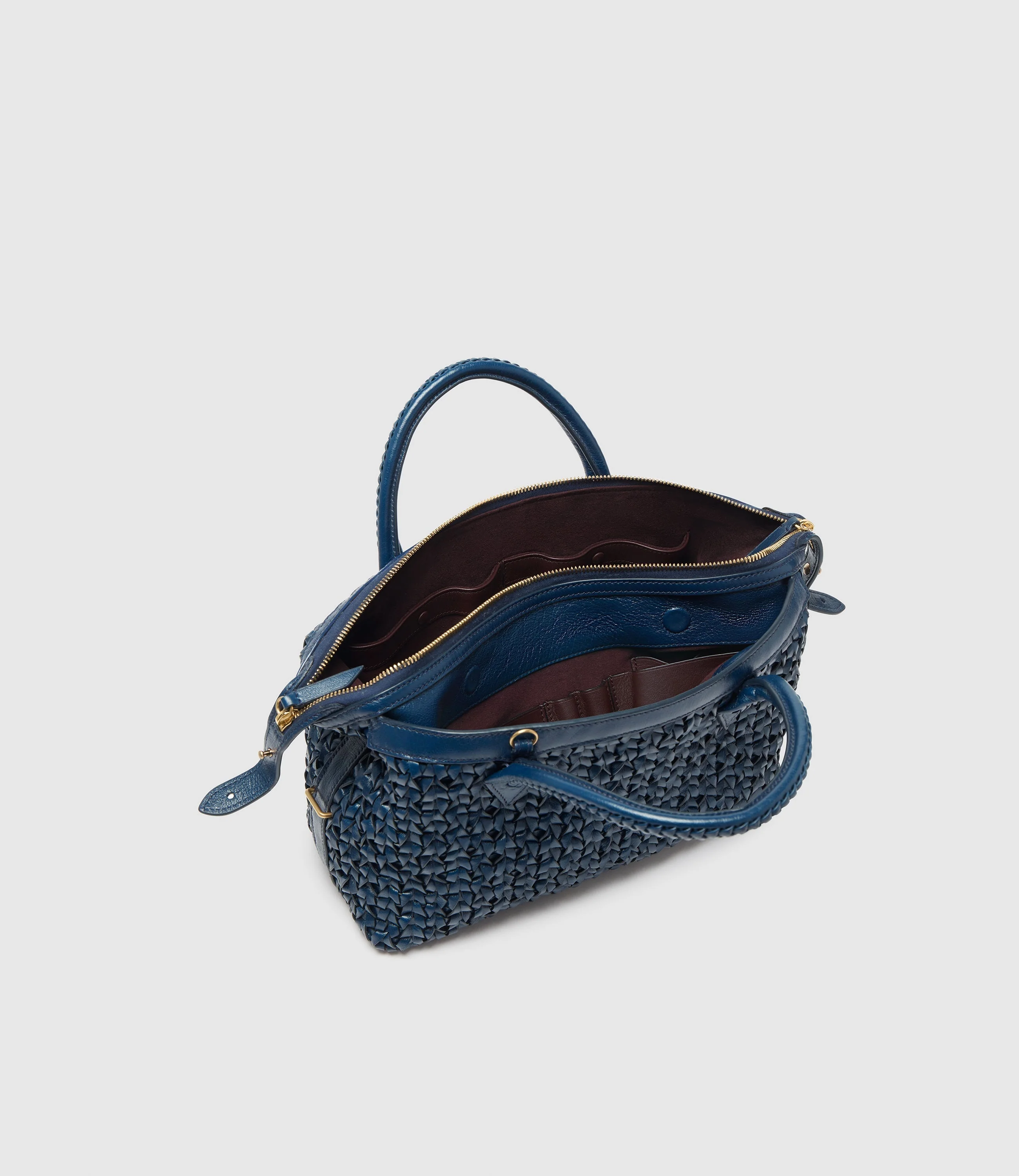 Collector's Edition: Vérité City Small Meribel Woven Sapphire 3/10 - Image 3