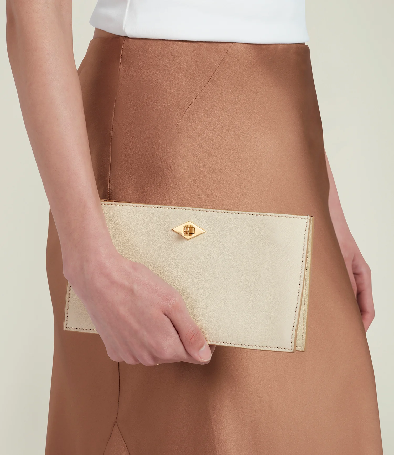 Ease 20 Smooth Calfskin White Sand - Image 5