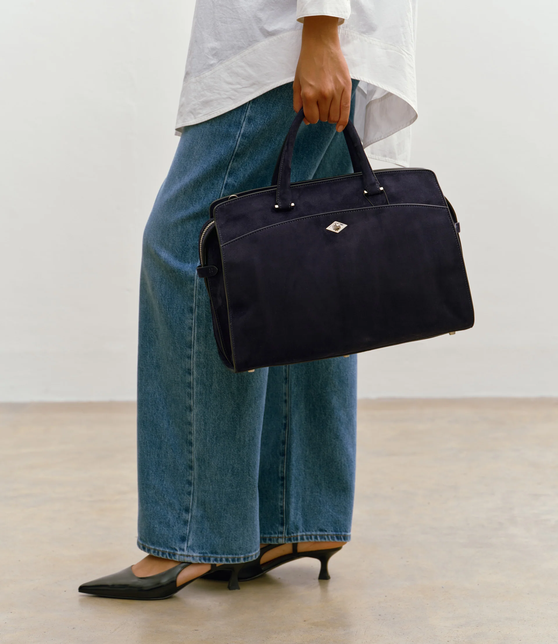 Private Eye Buttery Suede Midnight - Image 2