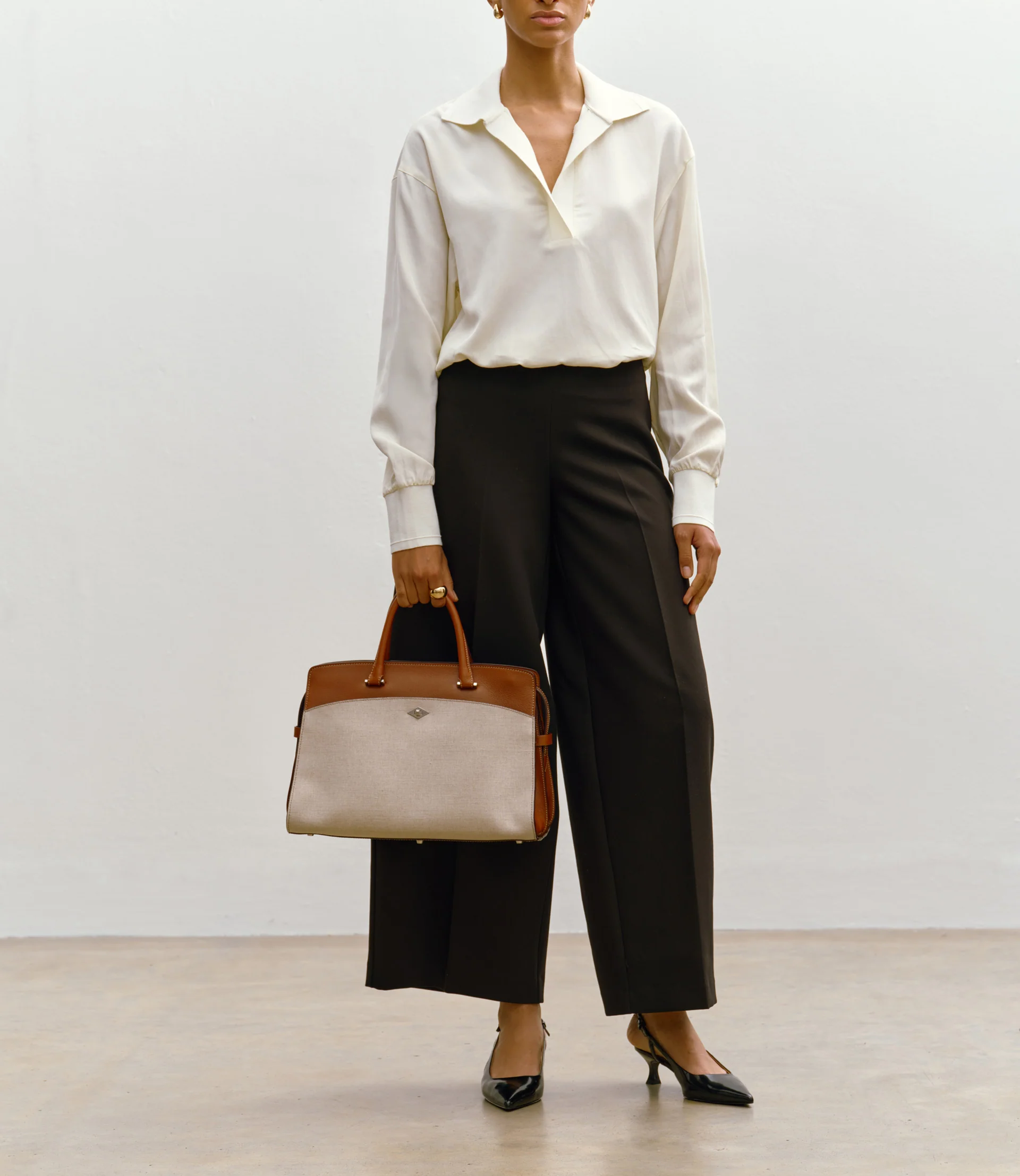 Private Eye Natural Linen and Buffalo Cognac - Image 2