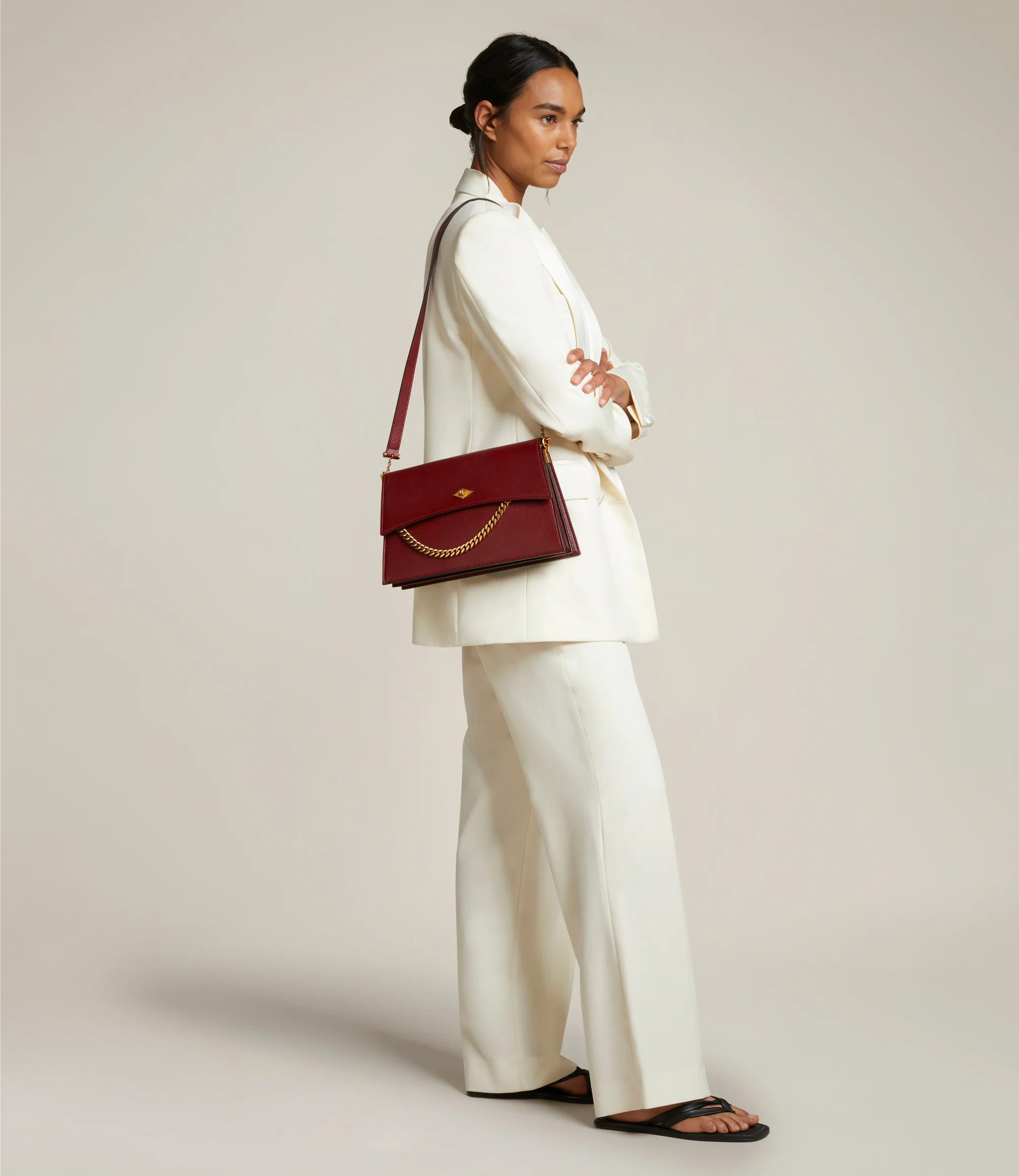 Roma Shoulder Bag Buffalo Dark Cherry - Image 4