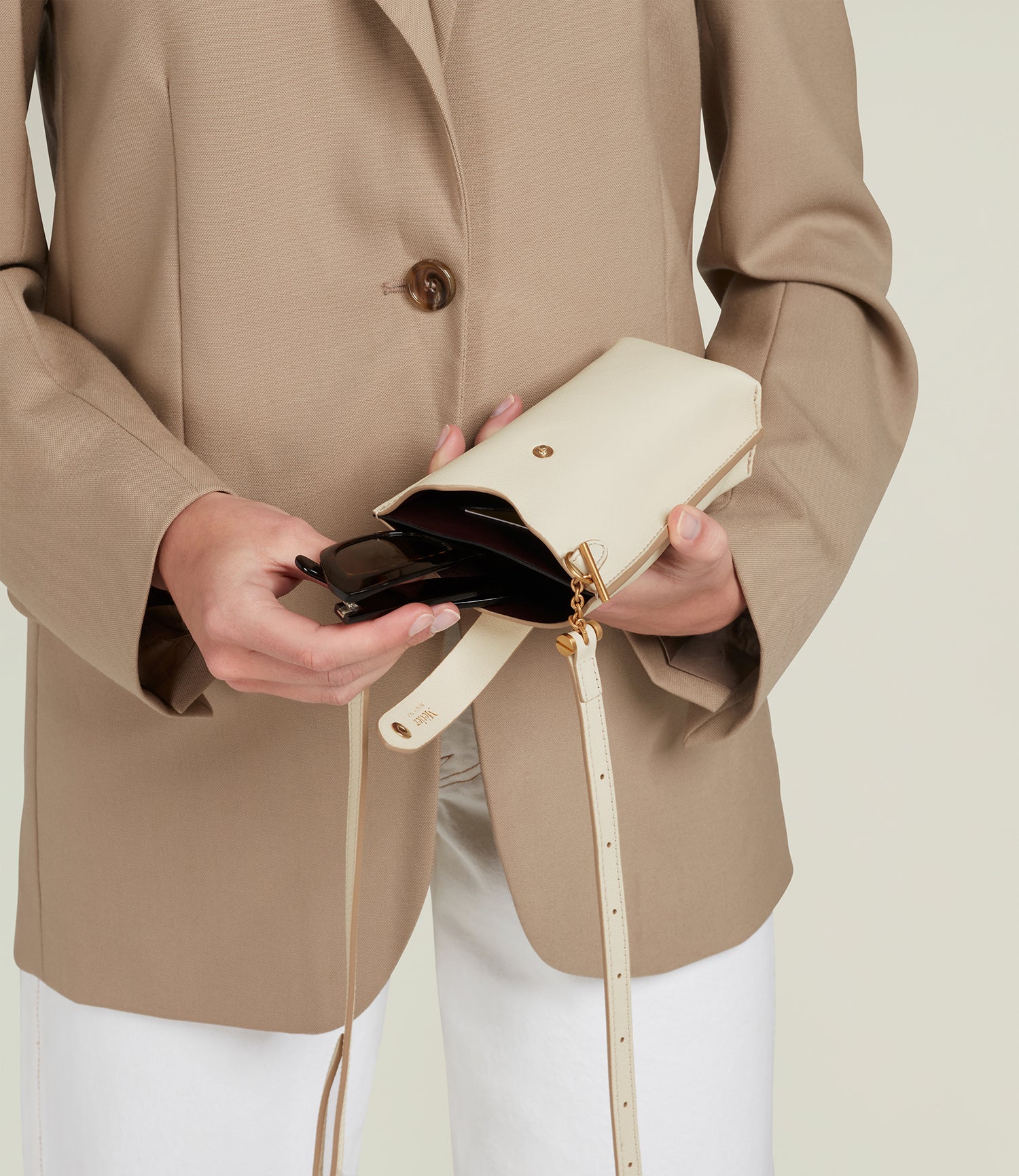 Minimalist Double Smooth Calfskin White Sand - Image 6