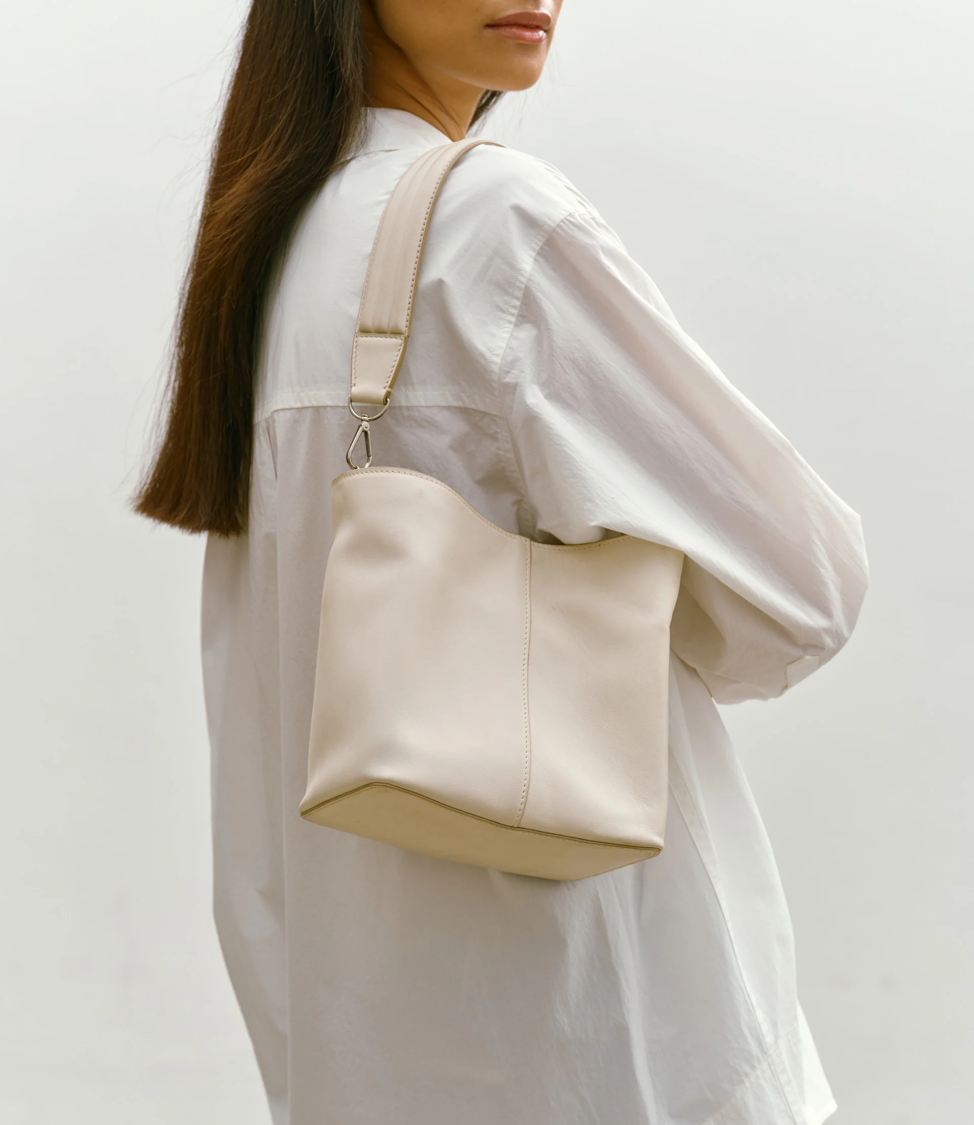 Twist 18 Supple Calfskin Bianco - Image 5